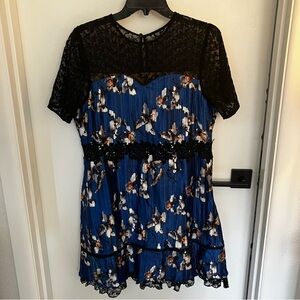 Foxiedox Short party Dress with Black lace Size 14